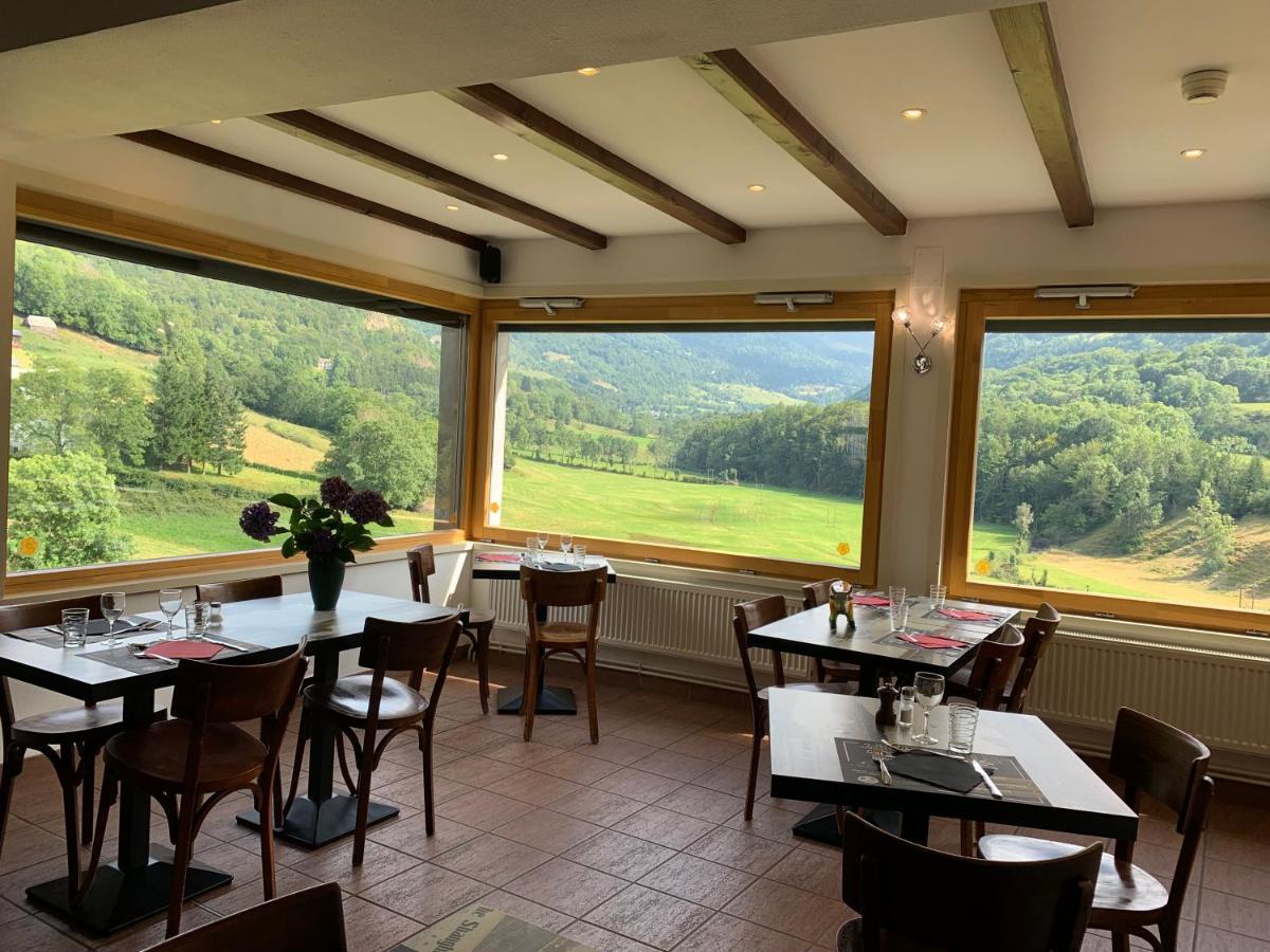 hotel restaurant des voyageurs Le Falgoux Extérieur photo